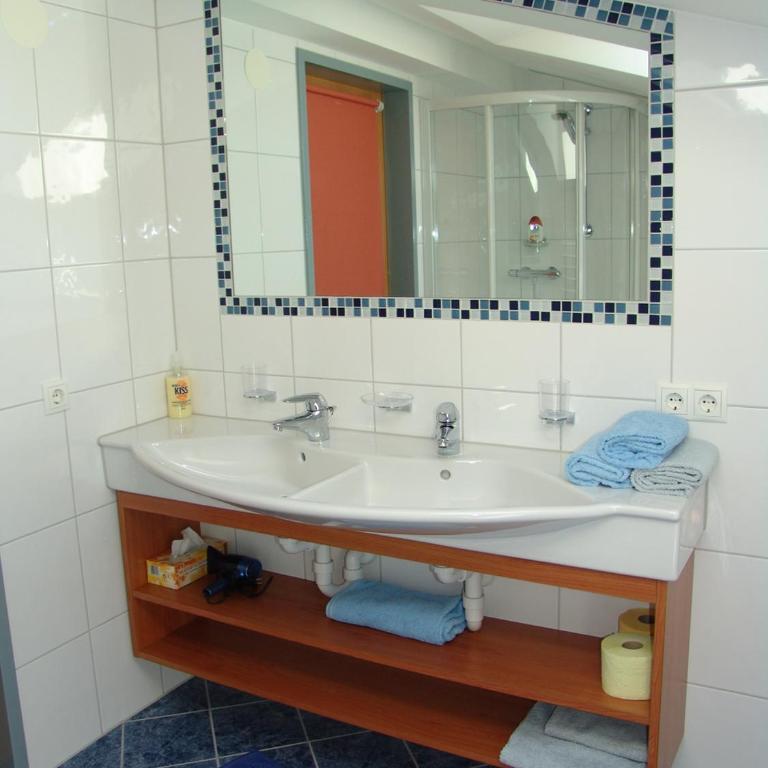 Ferienwohnung Anita - Apartment mit 2 Schlafzimmern und Dusche - 6