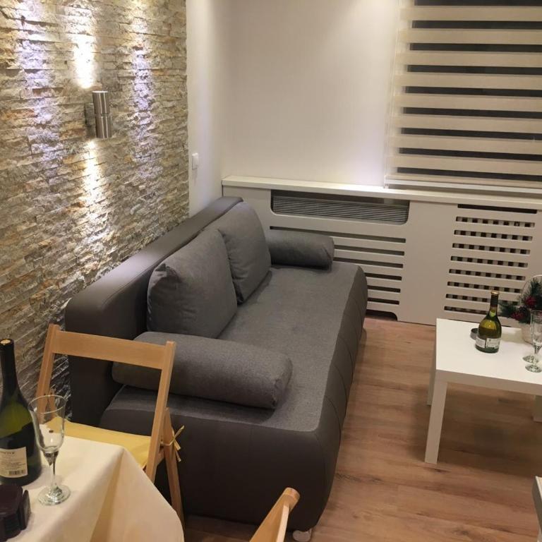 YelaYeti Apartments - Family Studio - 11
