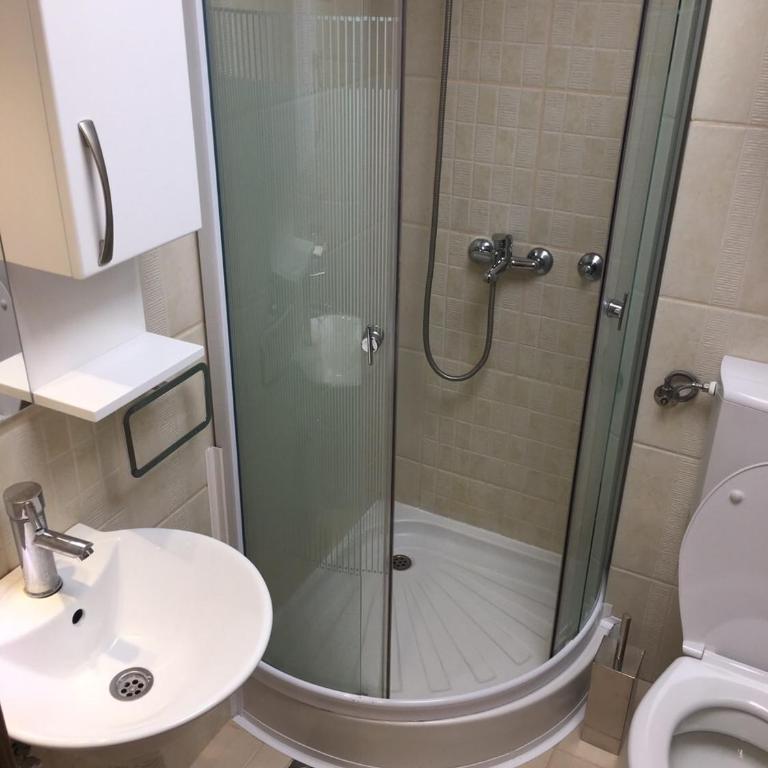 YelaYeti Apartments - Family Studio - 12