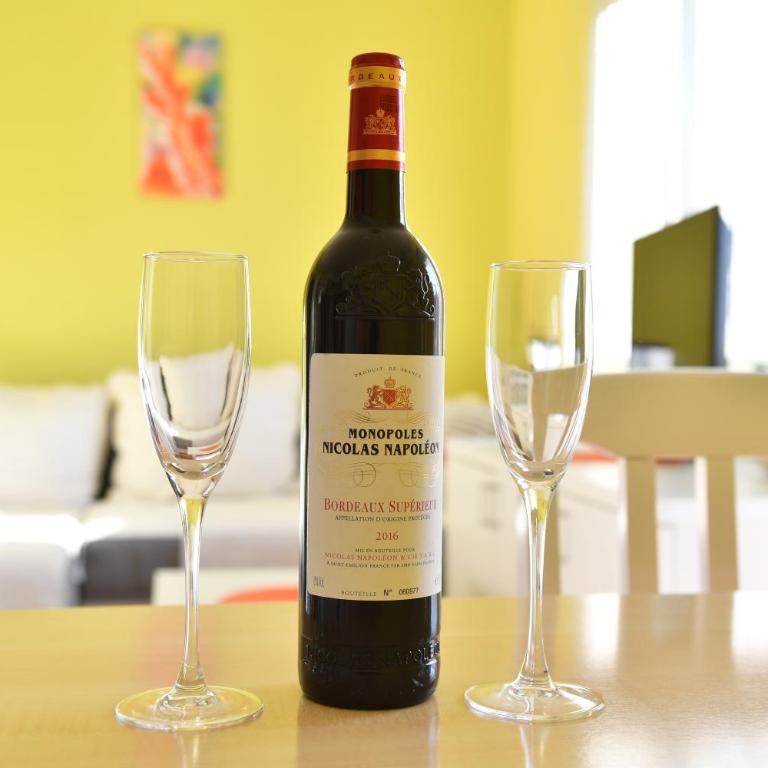 KAFA SA SLAVUJIMA free parking - Apartman sa 2 Spavaće Sobe - 26