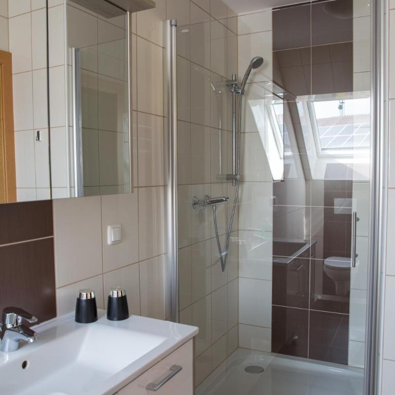 Buschenschank Ofnerpeter - Family Junior Suite - 3