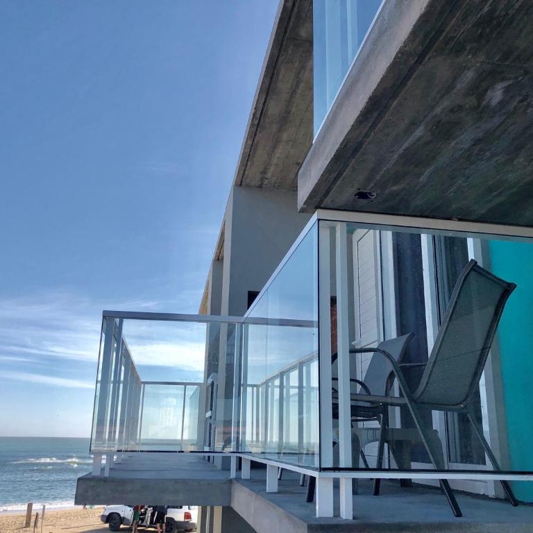 Las Olas Aparts - Apartment with Partial Sea View - 1