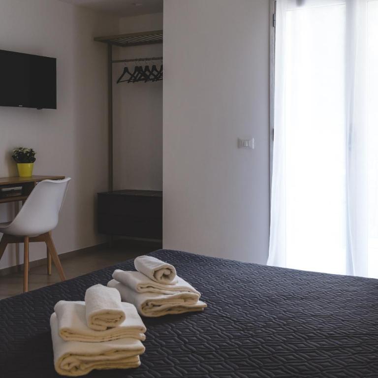 La Meridiana - Double Room with Balcony - Annex - 3