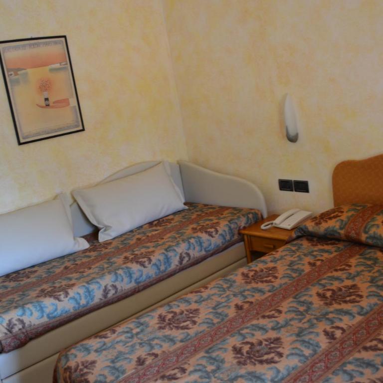 Hotel Danila - Camera Tripla Superior con Vista Mare - 7