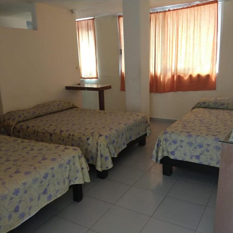 HOTEL PARAISO ACAPULCO - Habitación Doble Estándar con 2 camas dobles - 15