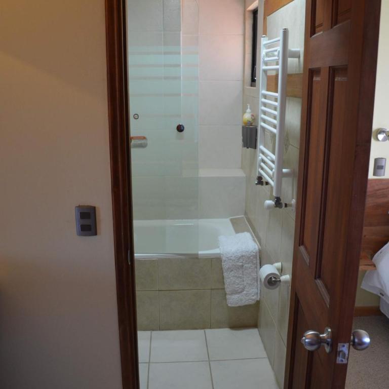 Puerto Austral - Standard Double Room - 10