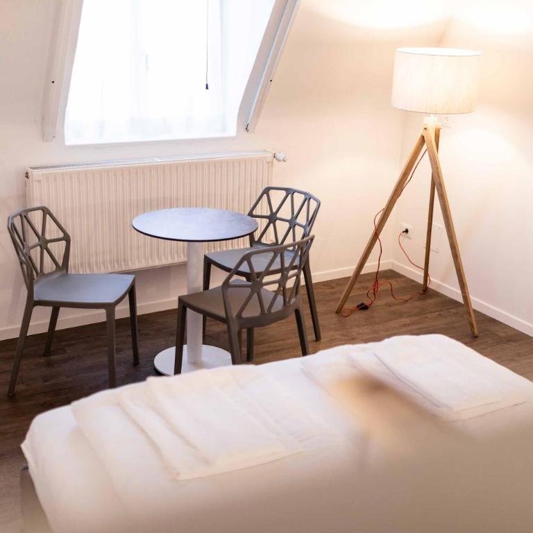 Stay COOPER l Guesthouse zum Löwen - Camera King Standard - 2