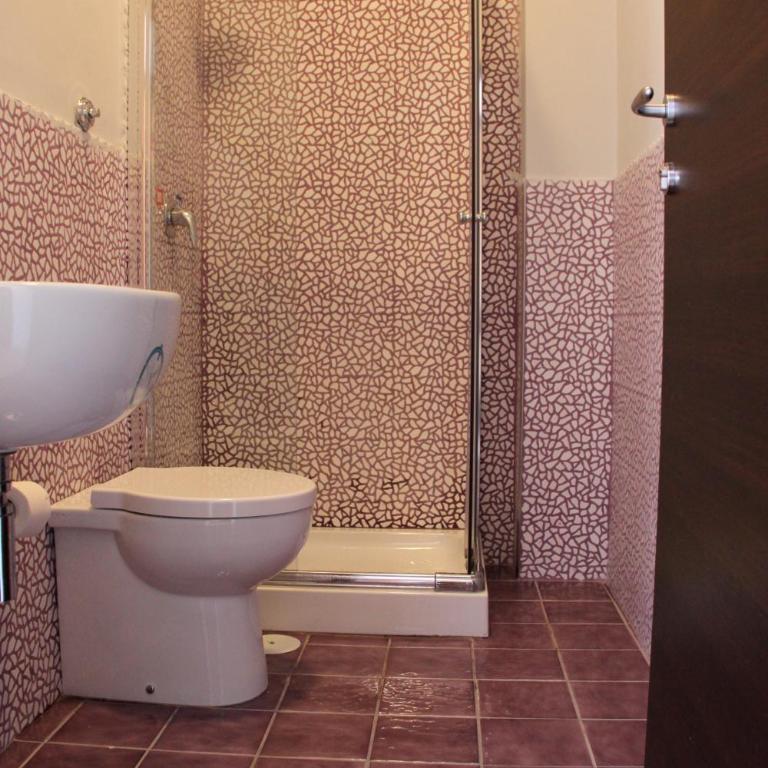 Hostel of the Sun - Camera Matrimoniale con Bagno in Comune - 5