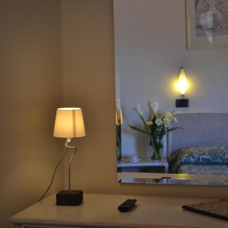 Hotel Danila - Camera Familiare con Vista Mare - 2
