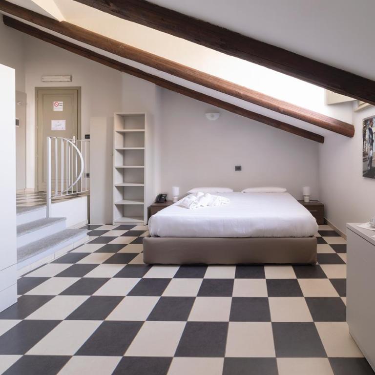 Cascina Marchesa - Deluxe Room - 11