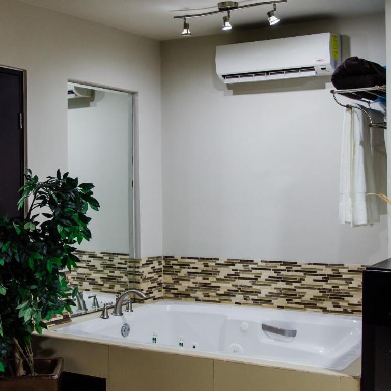 Hotel Velario - Suite with Spa Bath - 2