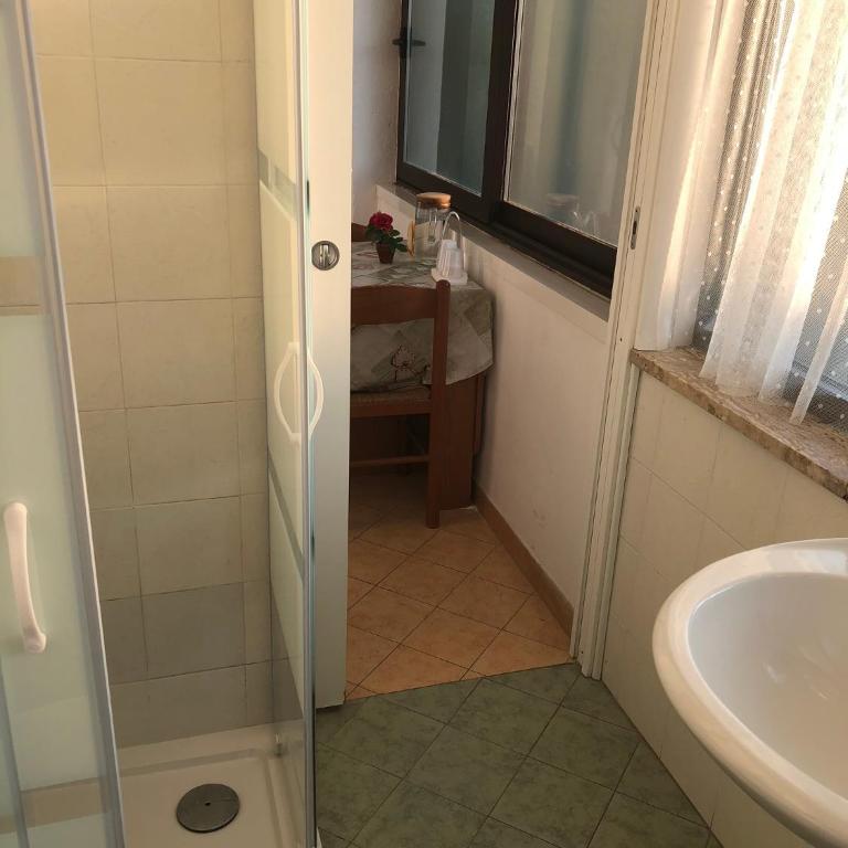 Home Sweet Home B&B - Double Room with Private Bathroom - 4