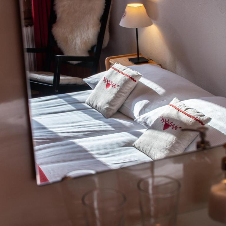 Hotel Edelweiss - Zweibettzimmer mit Gemeinschaftsbad - 5