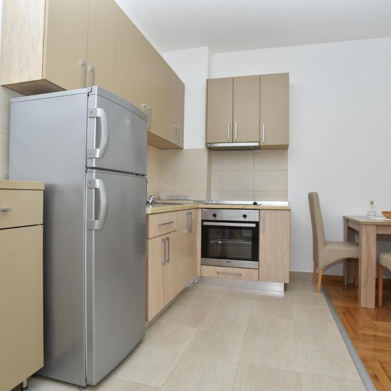 Lux Apartments Iva - One-Bedroom Apartment - 27