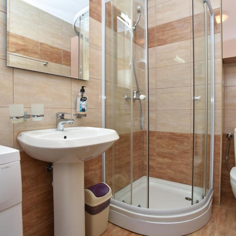 Lux Apartments Iva - One-Bedroom Apartment - 44