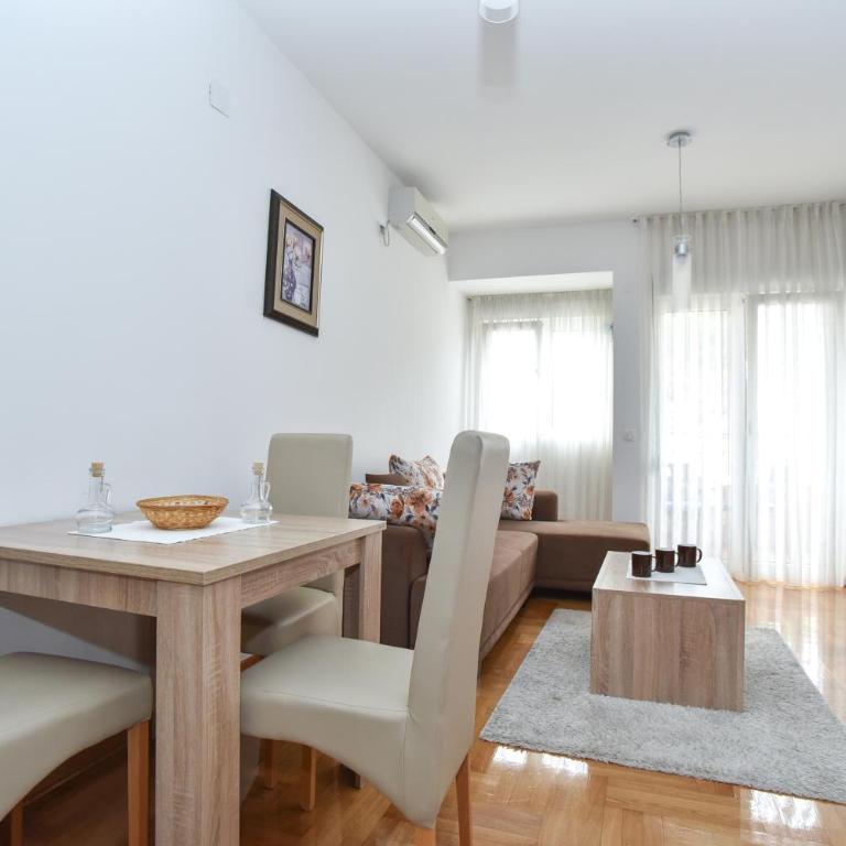 Lux Apartments Iva - One-Bedroom Apartment - 25