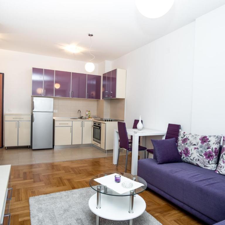 Lux Apartments Iva - One-Bedroom Apartment - 12