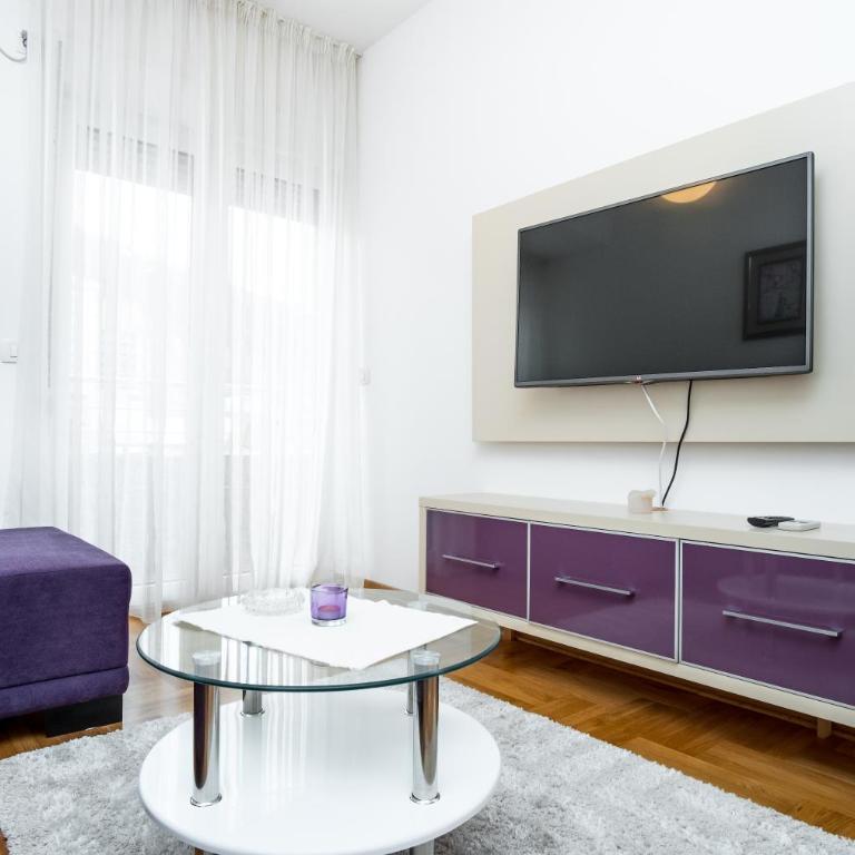 Lux Apartments Iva - One-Bedroom Apartment - 8