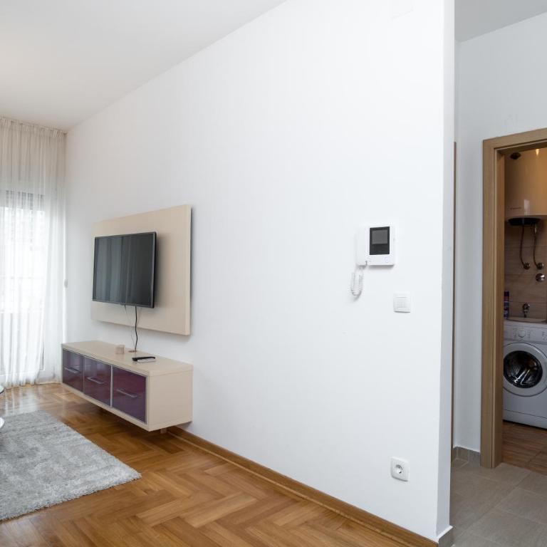 Lux Apartments Iva - One-Bedroom Apartment - 38