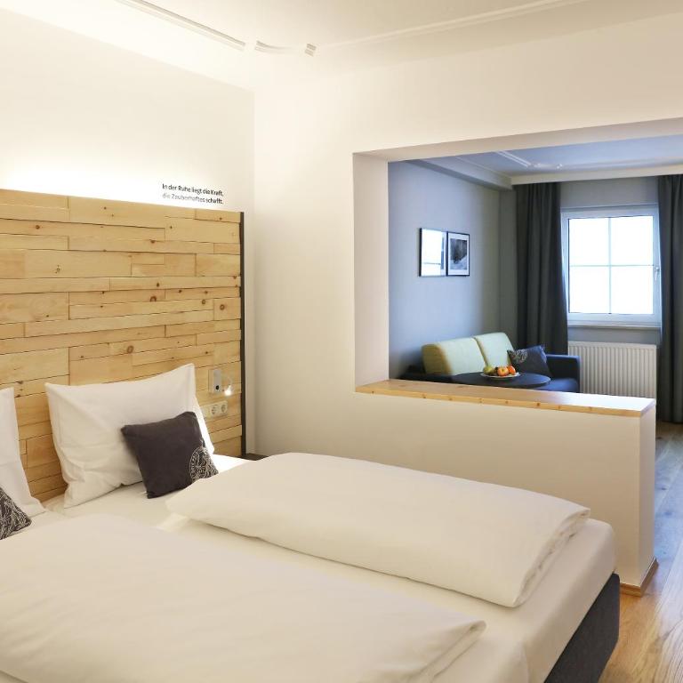 JUFA Alpenhotel Saalbach - Deluxe Doppelzimmer - 3