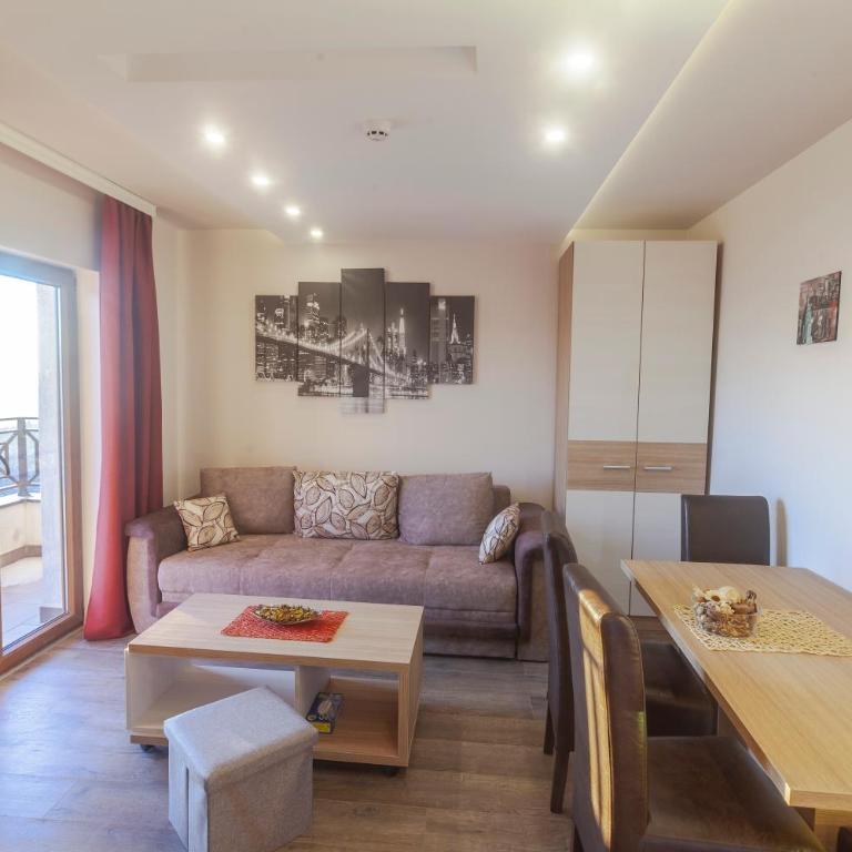 Snow Oasis Kopaonik - Apartment with Mountain View - 4