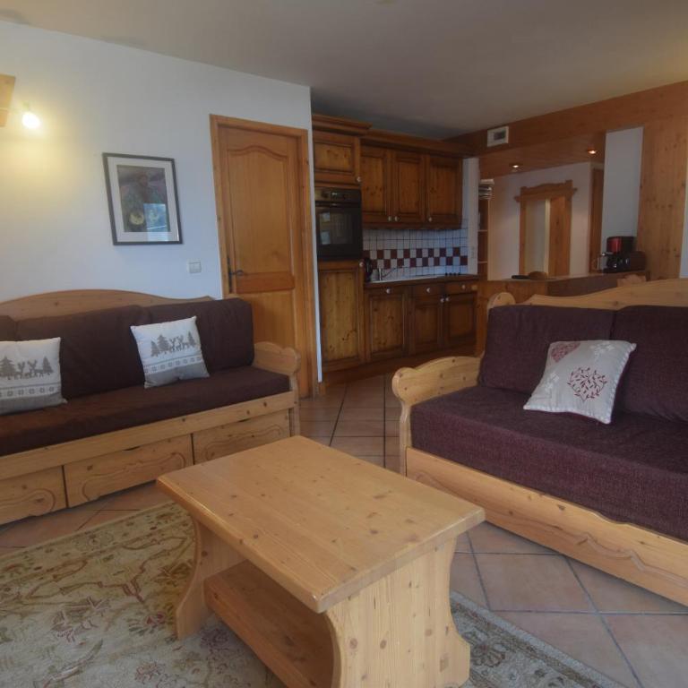 Spacious Apartment 2 Minutes from Ski Lift, Equipped for Babies - Appartement - 8