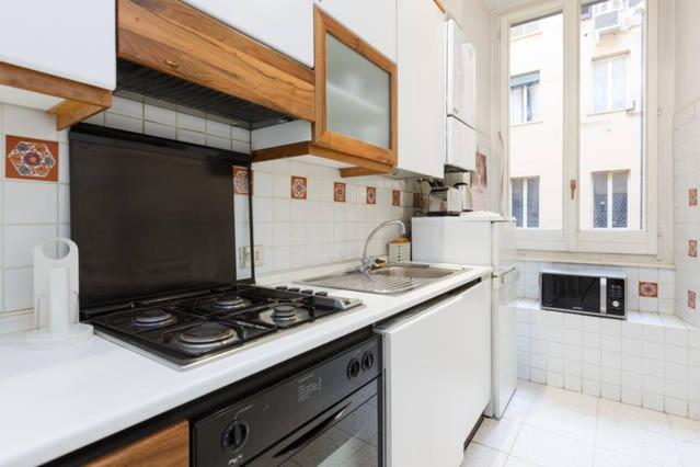 Low cost apartment in amazing position - Casa Vacanze Risorgimento - Appartamento con 2 Camere da Letto - 9