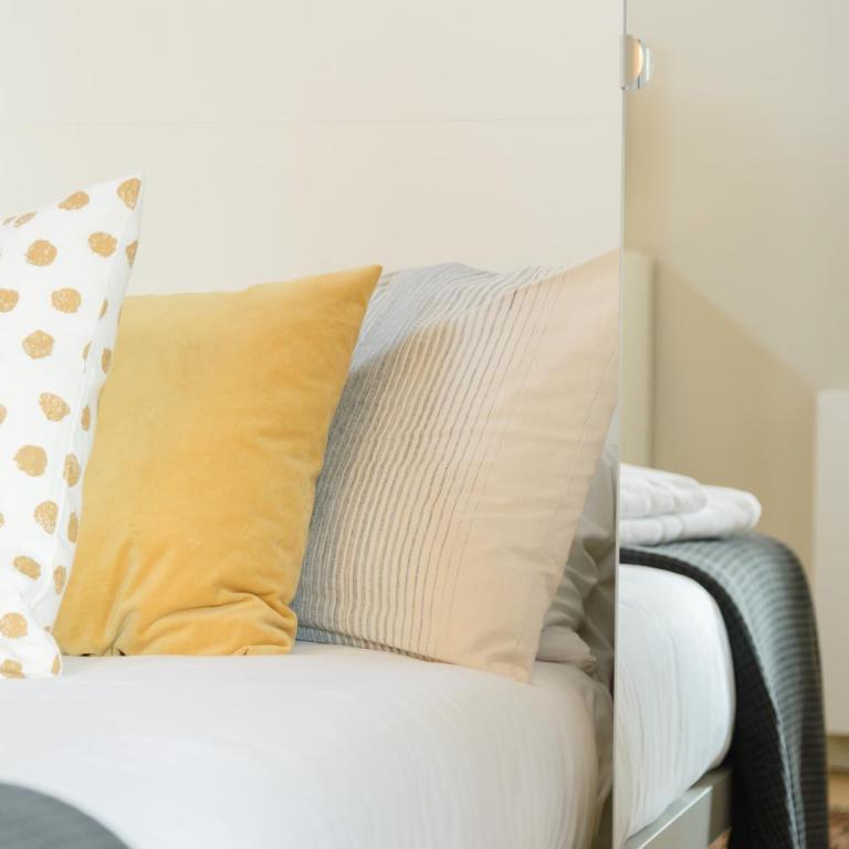 Reina Sofía - Buhardilas con encanto, AC - Penthouse Apartment - 6