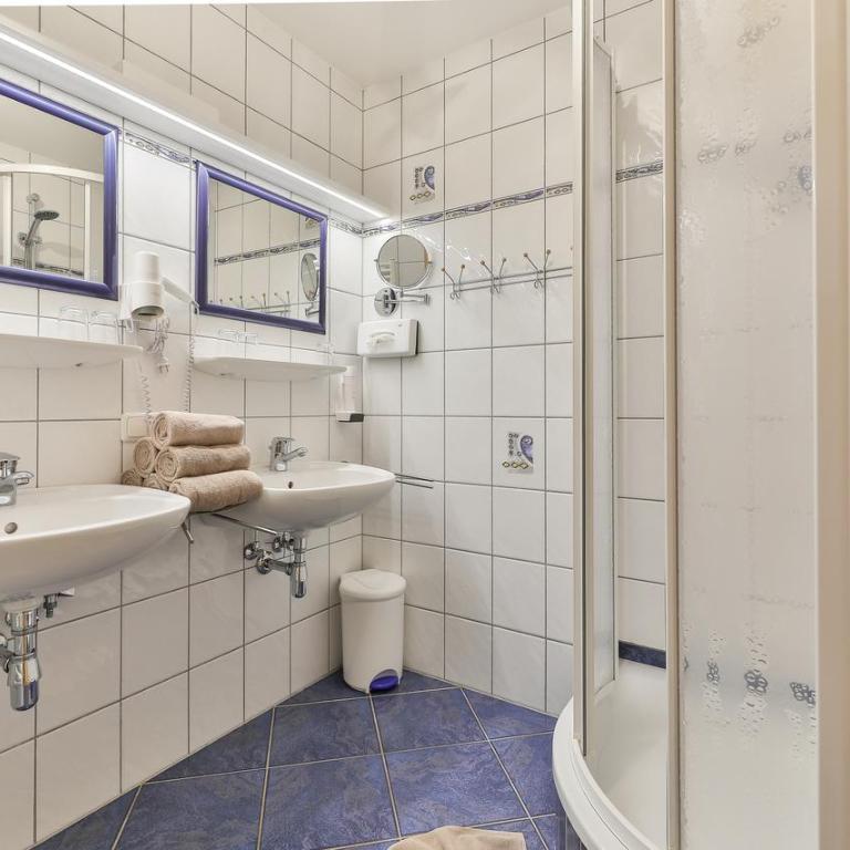 Appartements Umfahrer - Deluxe Apartment mit 3 Schlafzimmern - 4