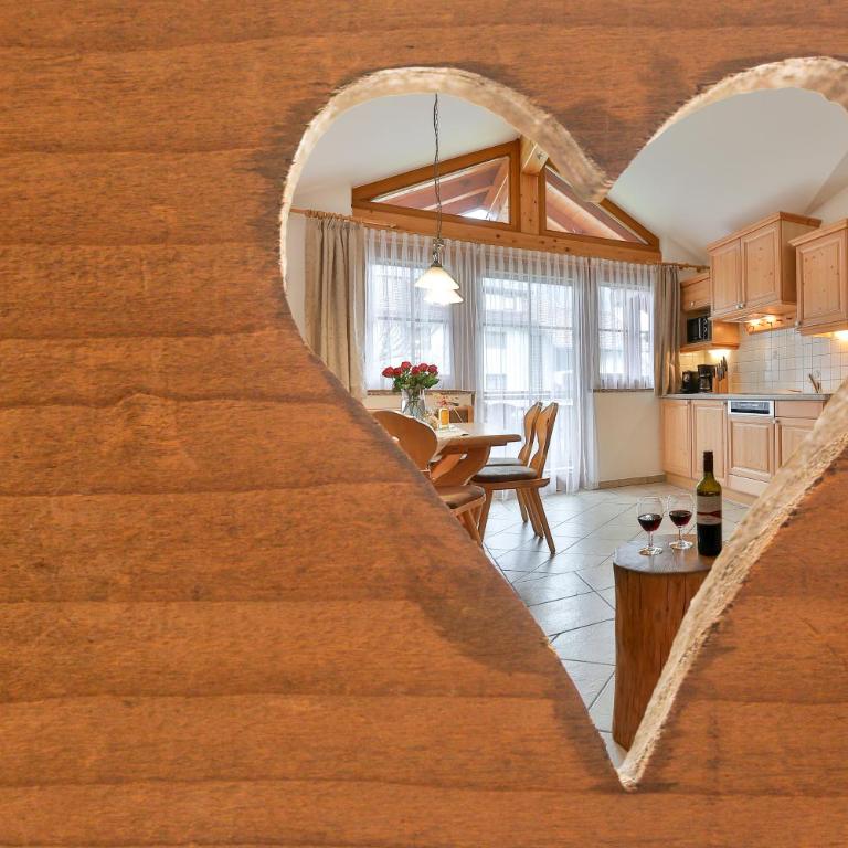 Appartements Umfahrer - Deluxe Apartment mit 3 Schlafzimmern - 2