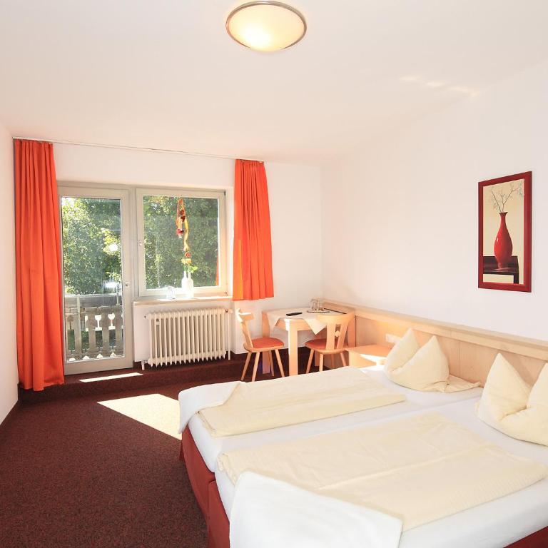 Gasthof Rössle - Doppelzimmer mit Balkon - 1