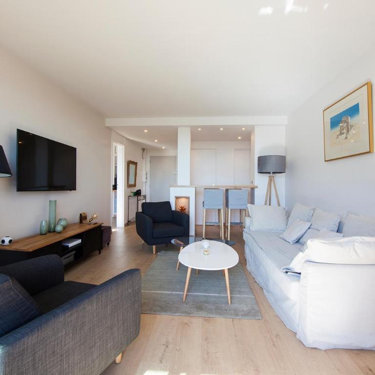 T4 refait à neuf Rennes, 3 ch. parking, 2 balcons. - Three-Bedroom Apartment - 2