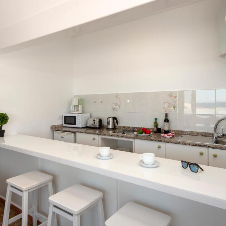 Rocas Blancas Apartments - One-Bedroom Apartment with Sea View - 6
