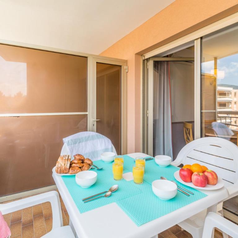 Résidence Pierre & Vacances Les Platanes - Studio avec Alcôve et Terrasse ou Balcon (4 Personnes) - 2