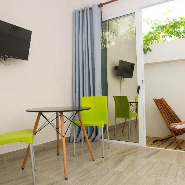 Ocean Zen Suites on 5th Avenue - Adults Only - OZ Deluxe Suite Ground Floor - 2