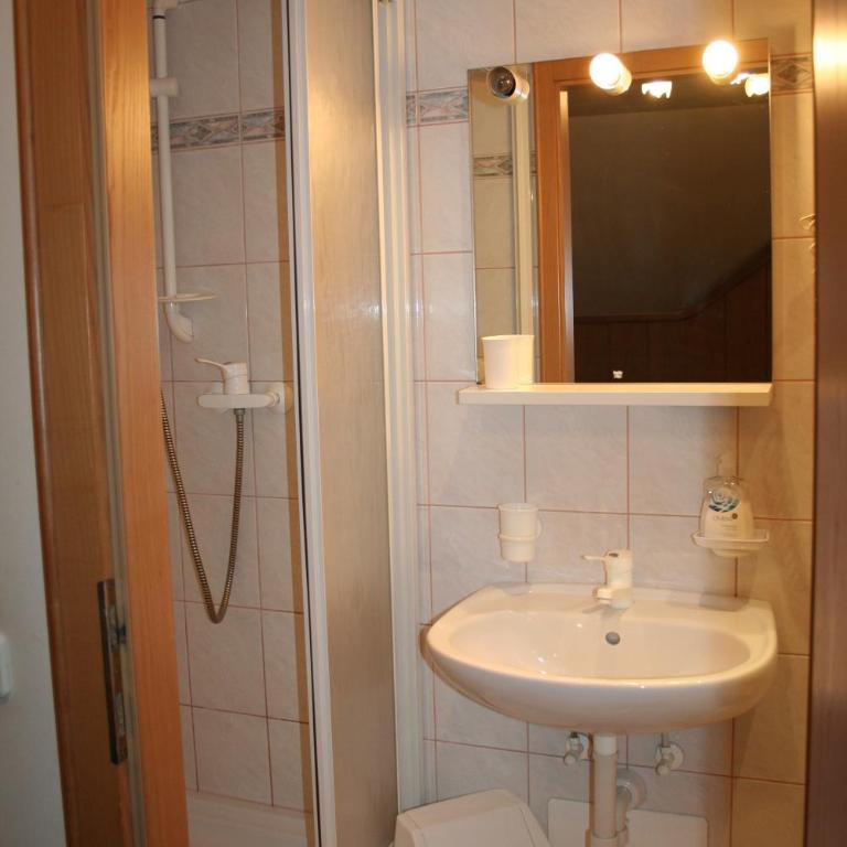 Hotel Gasthof Schweizerhaus - Chambre Familiale - 4