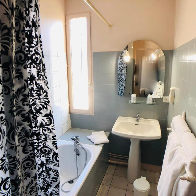 Cit'Hotel Le Volney - Chambre Double de Luxe avec Baignoire - 9