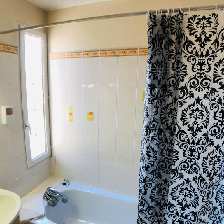 Cit'Hotel Le Volney - Chambre Double de Luxe avec Baignoire - 5