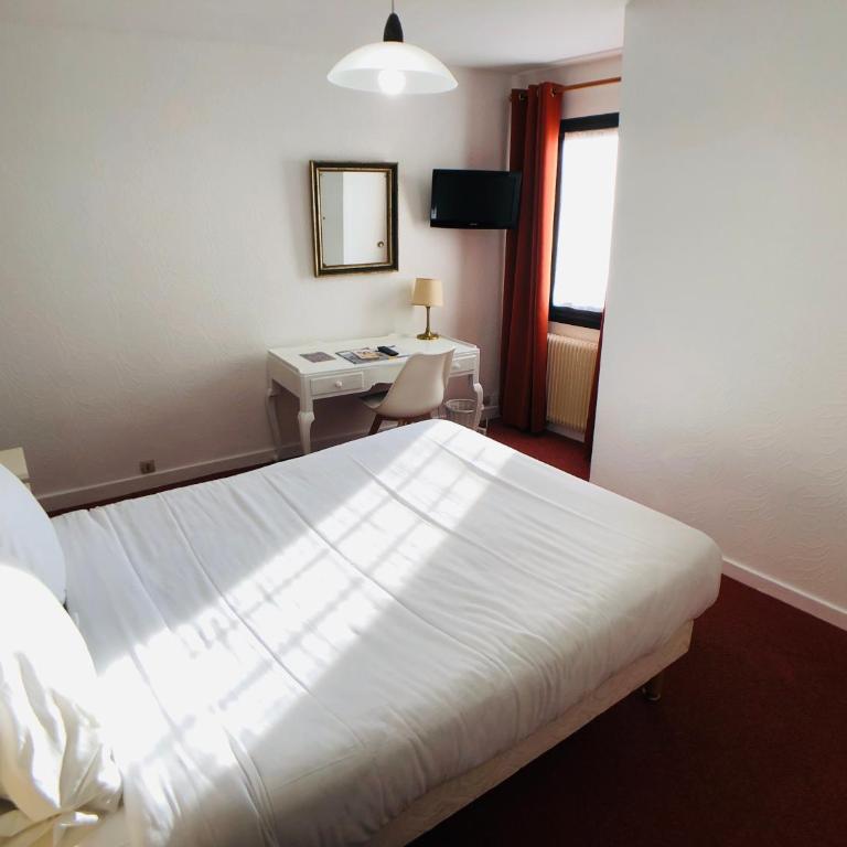 Cit'Hotel Le Volney - Chambre Double de Luxe avec Baignoire - 6