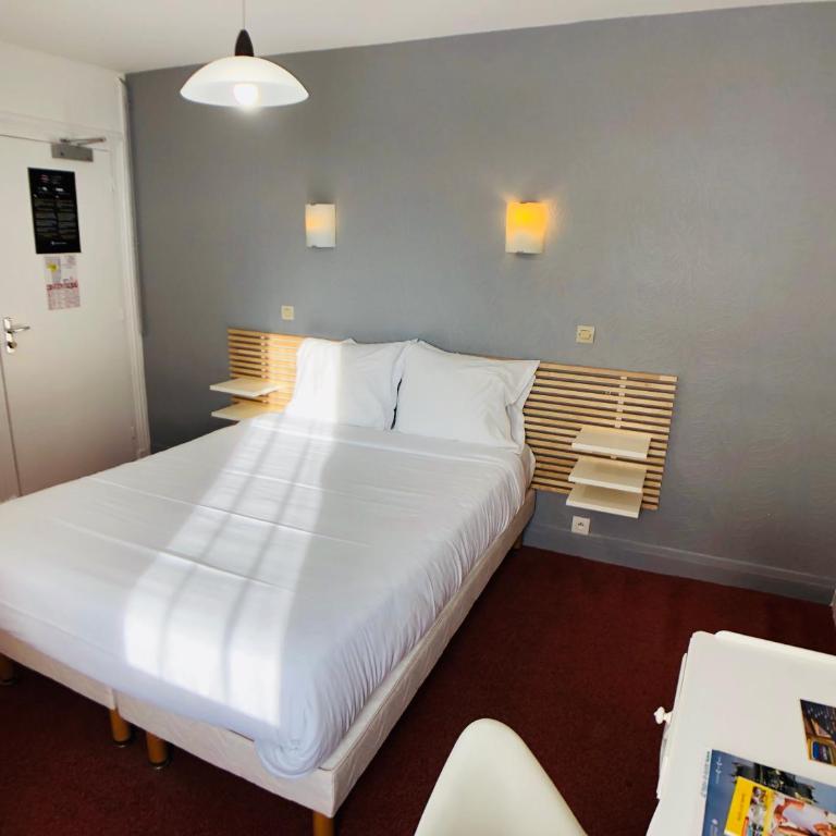 Cit'Hotel Le Volney - Chambre Double de Luxe avec Baignoire - 8