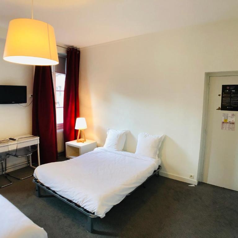 Cit'Hotel Le Volney - Chambre Familiale - 4