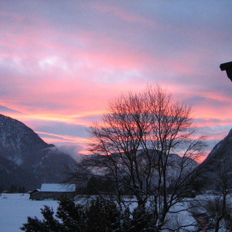 Appartement Weissbacher - Big Two-Bedroom Apartment with Balcony and Mountain View - 50