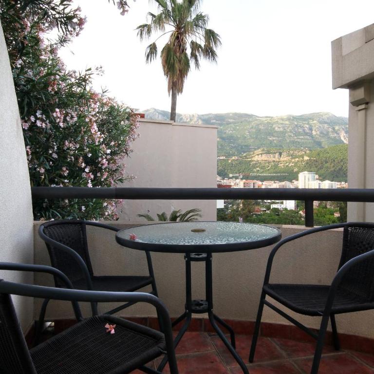 Apartments and Rooms Teona - Trokrevetna Soba sa Balkonom - 5