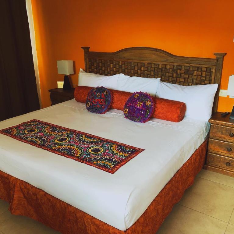 Hotel Real Colonial - Habitación Deluxe con cama extragrande - 3