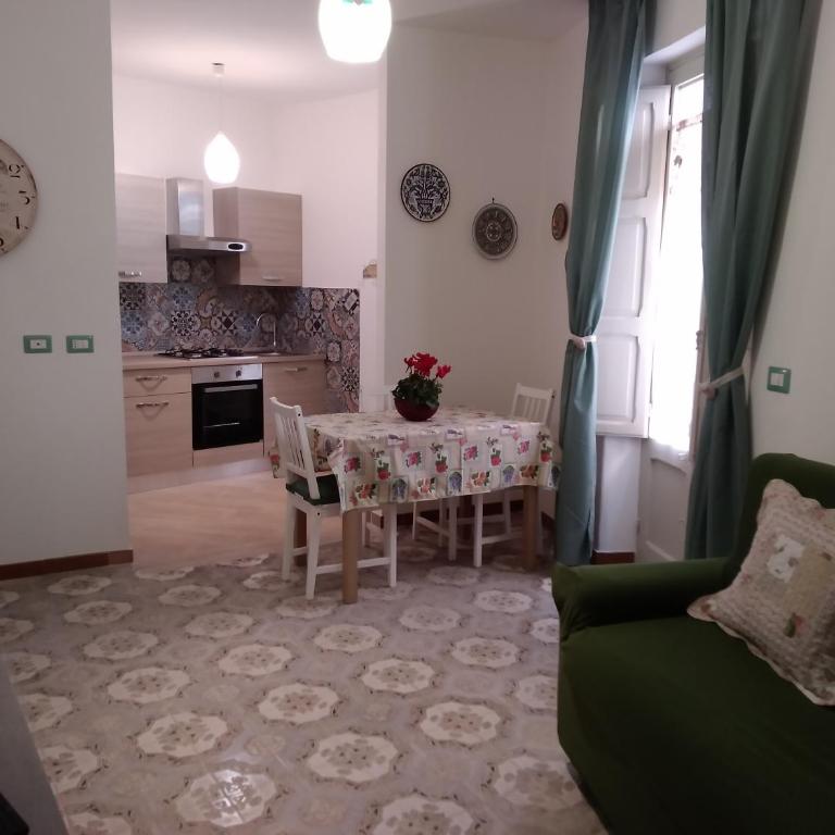 Una Scala Dal Centro - Appartamento con 2 Camere da Letto - 8