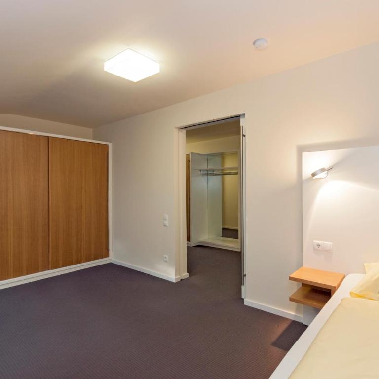 Alpenresidenz Buchenhöhe - Dreibettzimmer - barrierefrei - 5