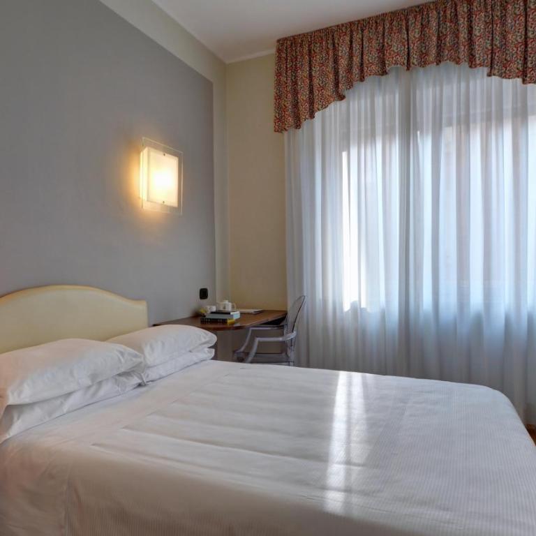 Best Western Hotel Crimea - Standard Queen Room - 8