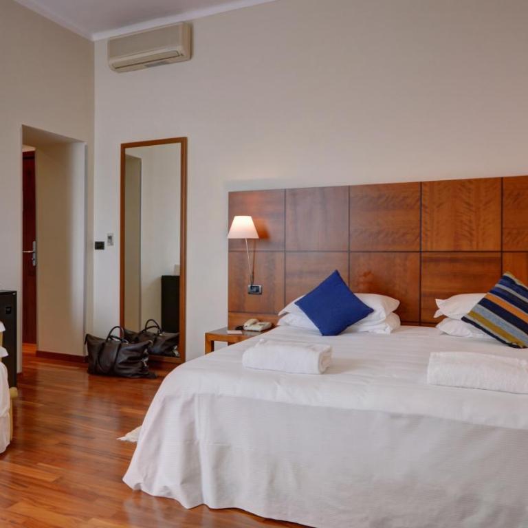 Best Western Hotel Crimea - Triple Room - 9