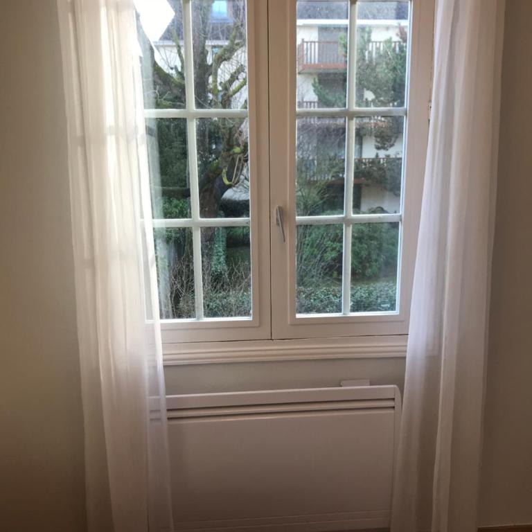 LE ROYAL (3 pièces au centre de DEAUVILLE) - Appartement 2 Chambres - 28