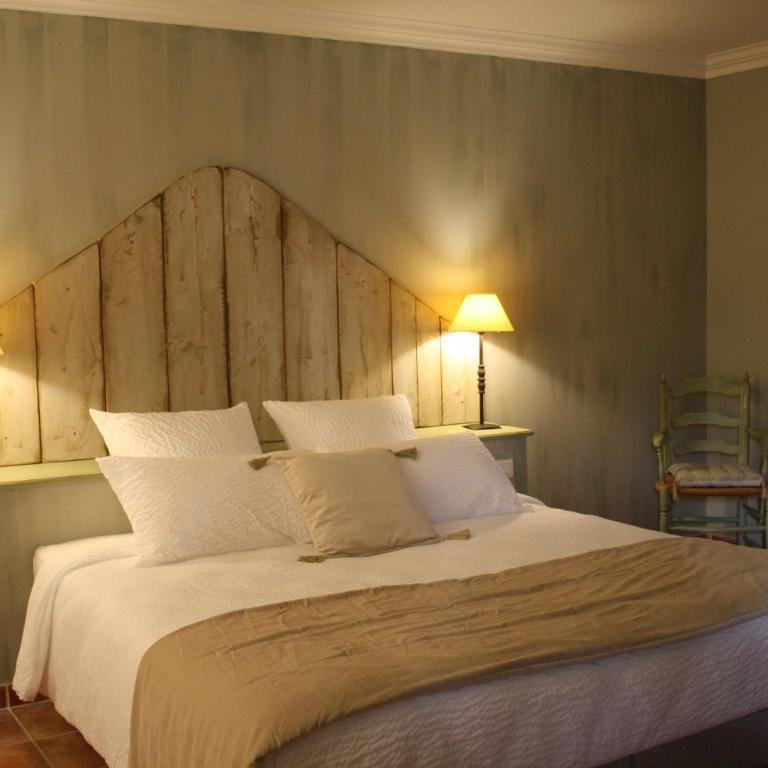Le Mas Vigneron - Habitación con cama extragrande y vistas al jardín - 3